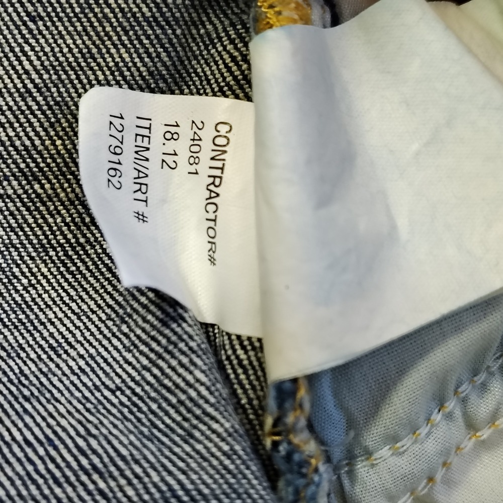 Calvin Klein jeans Sz 10 Blue Denim mid wash Bermuda shorts Inseam 8" - Picture 11 of 12